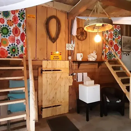 Vakantieboerderij Karkonoska Przystan Motocyklowa U Lisa *