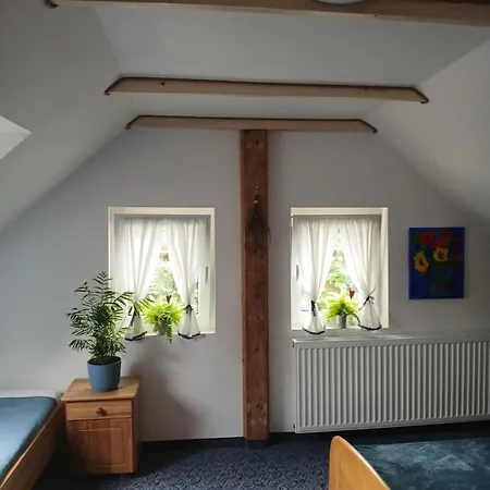 Vakantieboerderij Karkonoska Przystan Motocyklowa U Lisa